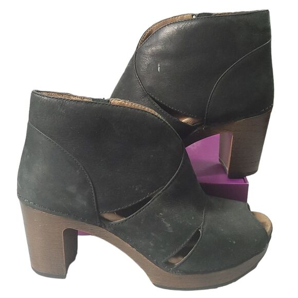 Dansko Delphina Ankle Bootie Black Suede Womens 6.5-7 - Picture 2 of 12
